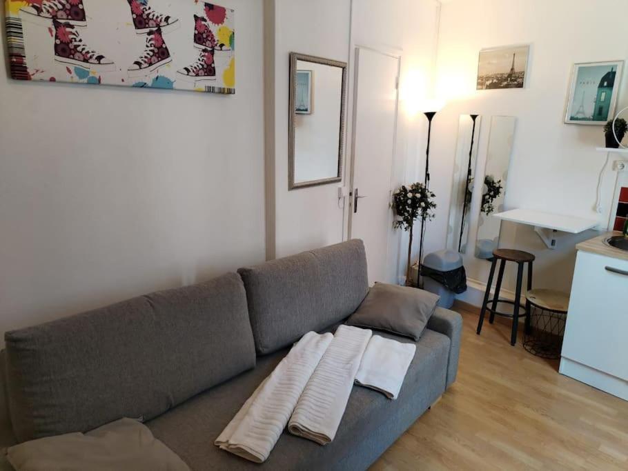 Studio Rue De La Sante Париж Екстериор снимка