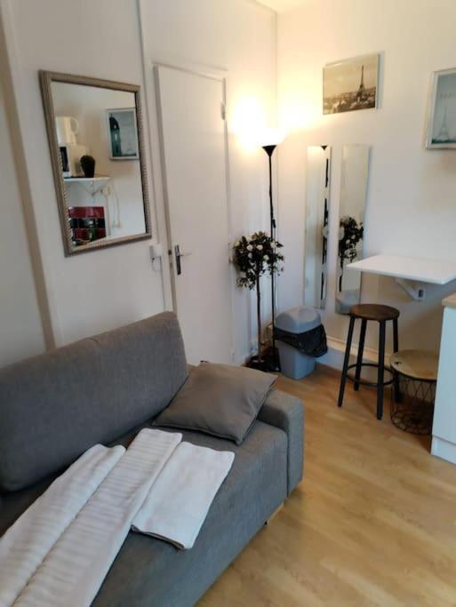Studio Rue De La Sante Париж Екстериор снимка