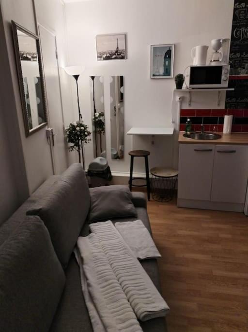 Studio Rue De La Sante Париж Екстериор снимка